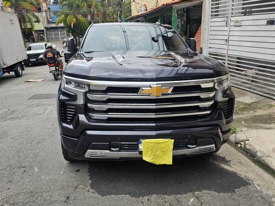 CHEVROLET SILVERADO 5.3 V8 GASOLINA 1500 HIGH COUNTRY 4X4 AUTOMÁTICO